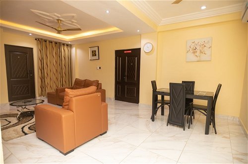 Photo 15 - Executive Two Bedroom Apartment in Accra