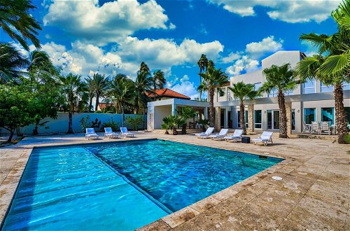Foto 33 - Direct Ocean Front Villa With Private Pool + View! Boca Catalina Malmok