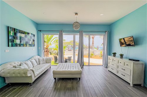 Photo 1 - Direct Ocean Front Villa With Private Pool + View! Boca Catalina Malmok