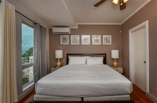 Foto 10 - Direct Ocean Front Villa With Private Pool + View! Boca Catalina Malmok