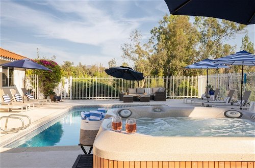 Photo 8 - Merlot by Avantstay Exquisite Home w/ Pool and Stunning Patio