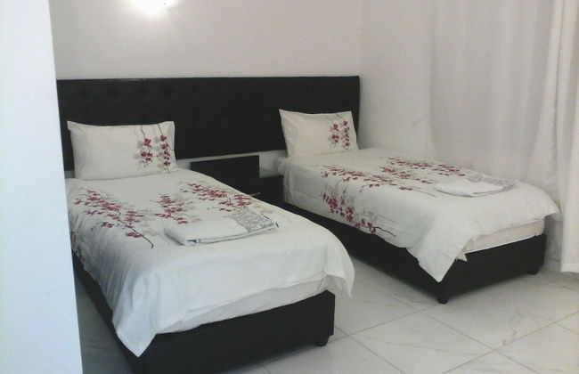 The Place Apartments - Photo 4