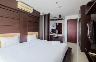 Photo 3 - Scenic And Homey Studio Apartement At Mangga Dua Residence