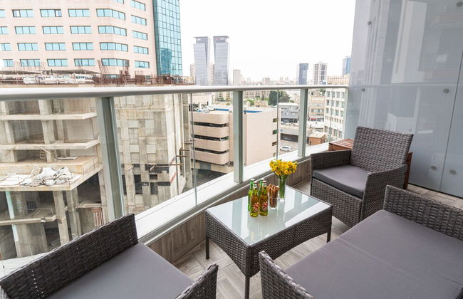 Sunlit Urban Escape with Balcony by Sea N Rent - Foto 35
