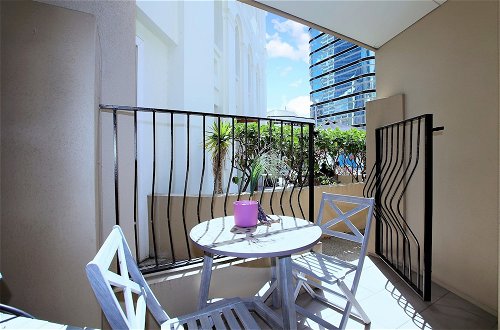 Photo 17 - Beautiful Apartment With Patio