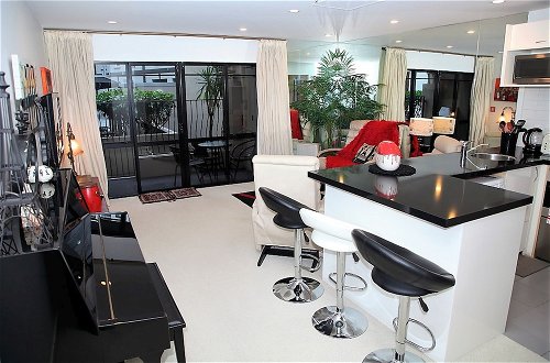 Photo 11 - Beautiful Apartment With Patio