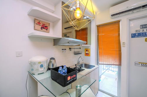 Foto 8 - Warm And Cozy 2Br At Low Floor Bassura City Apartment