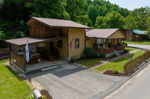 Photo 44 - Carter Creek by Avantstay Secluded Yard w/ Creek + Suite