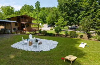 Photo 1 - Carter Creek by Avantstay Secluded Yard w/ Creek + Suite