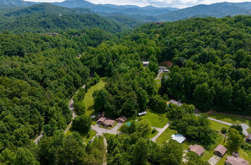 Photo 39 - Carter Creek by Avantstay Secluded Yard w/ Creek + Suite