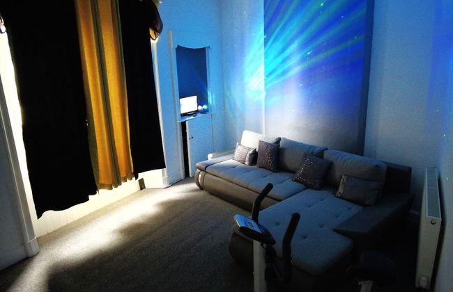 Luxury 3 Bedrooms Entire Flat - Self Check in & Check out - Foto 9