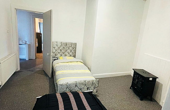 Luxury 3 Bedrooms Entire Flat - Self Check in & Check out - Foto 6