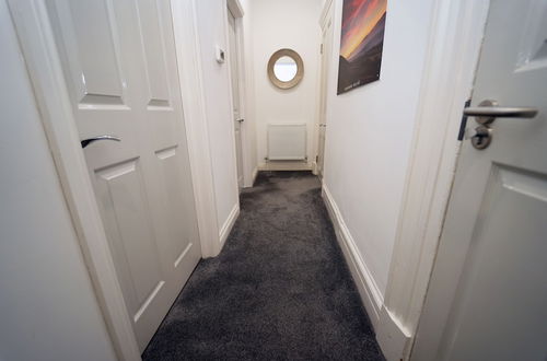 Photo 4 - Immaculate 1-bed Apartment in Merthyr Tydfil