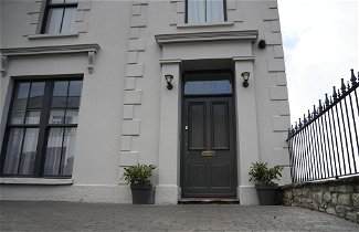Photo 1 - Immaculate 1-bed Apartment in Merthyr Tydfil