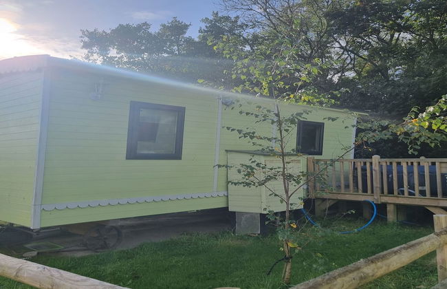 Glamping Hut - Sleeps 2, hot tub & Parking - Foto 11