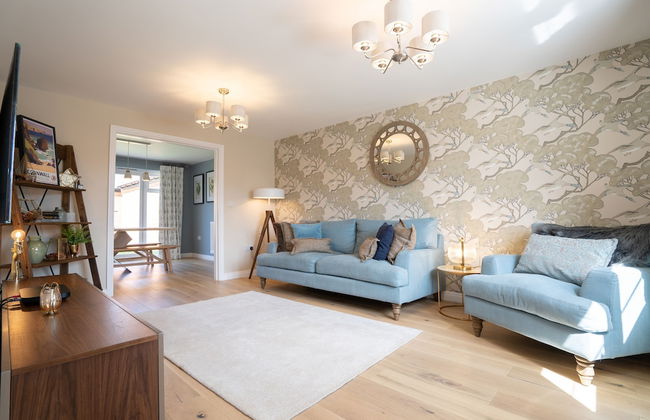 Immaculate 4-bed House 5mins Walk to Village Shop - Foto 1