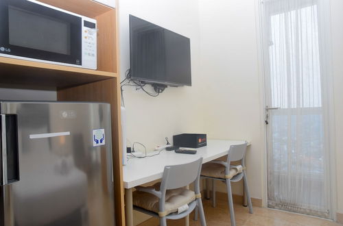 Photo 8 - Comfort Studio At Menteng Park Apartment