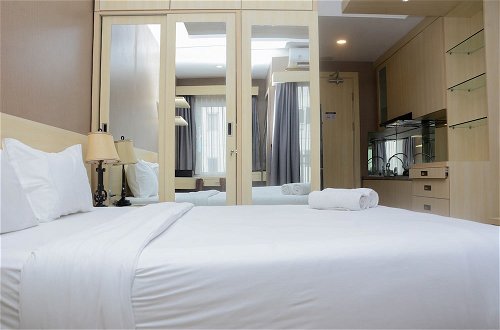 Photo 16 - Comfort And Strategic Studio At The Nest Puri Apartment By Travelio