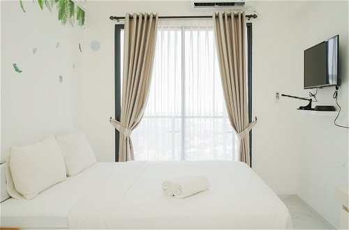 Photo 16 - Elegant Studio Room Apartment At Sky House Bsd Near Aeon Mall