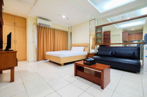 Photo 5 - Simply Spacious Studio Room at City Home Apartment near Kelapa Gading