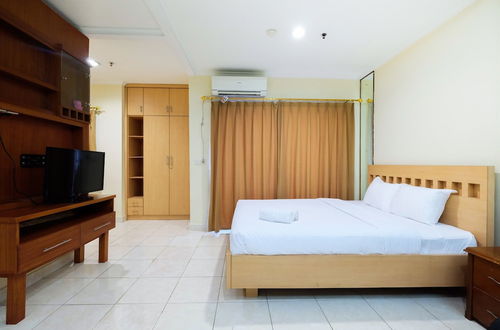 Photo 7 - Simply Spacious Studio Room at City Home Apartment near Kelapa Gading