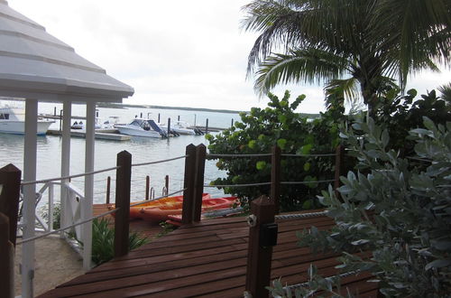 Foto 70 - Ocean Front Villa with Private Boat and Dock at February Point Resort