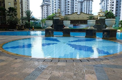 Foto 22 - Homey Combined Unit 3Br Apartment At Mediterania Palace Residences