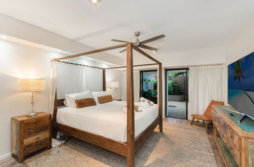 Foto 4 - Luxury Pool Side Apartment in Beachfront Resort