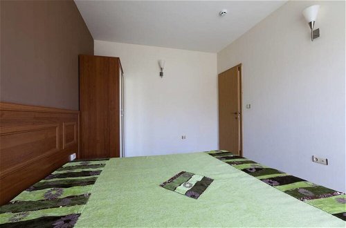 Photo 9 - One Bedroom Apartment with Large Balcony