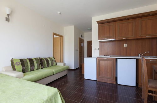 Photo 6 - One Bedroom Apartment with Large Balcony