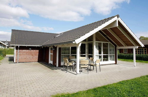 Photo 1 - 8 Person Holiday Home in Juelsminde