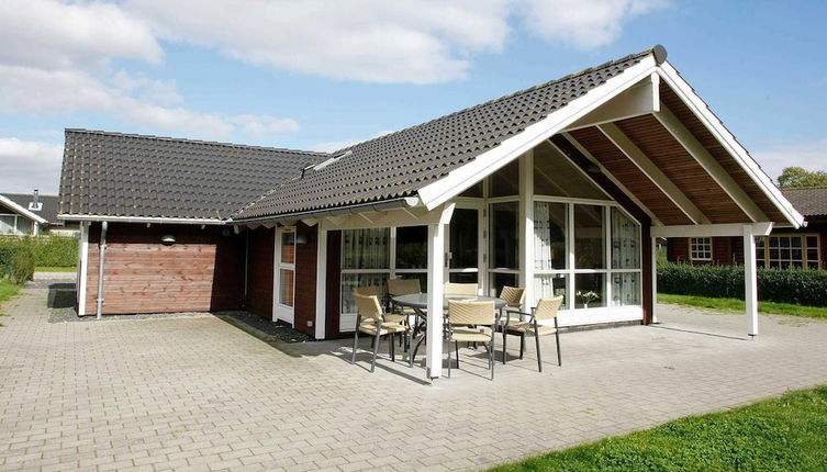 Photo 1 - 8 Person Holiday Home in Juelsminde