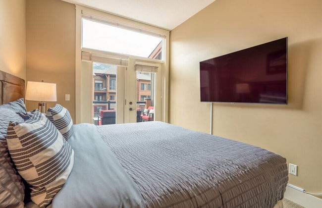 Luxury 3-Br Penthouse | INDOOR Pool & Hot Tub | Pool Table | 2 Decks + Mtn Views - Foto 3