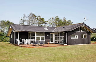 Foto 1 - 9 Person Holiday Home in Blokhus-by Traum