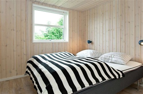 Photo 10 - 8 Person Holiday Home in Glesborg