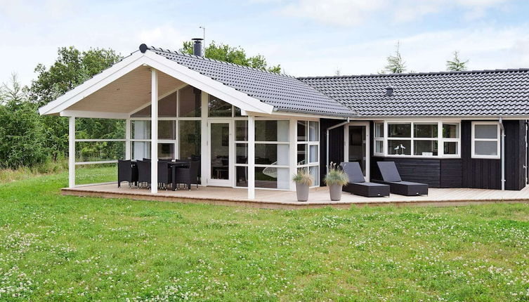 Photo 1 - 8 Person Holiday Home in Glesborg