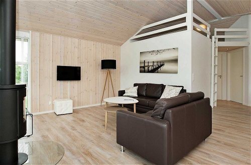 Foto 6 - 8 Person Holiday Home in Glesborg