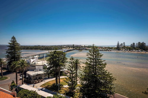 Photo 6 - Oaks The Entrance Waterfront Suites