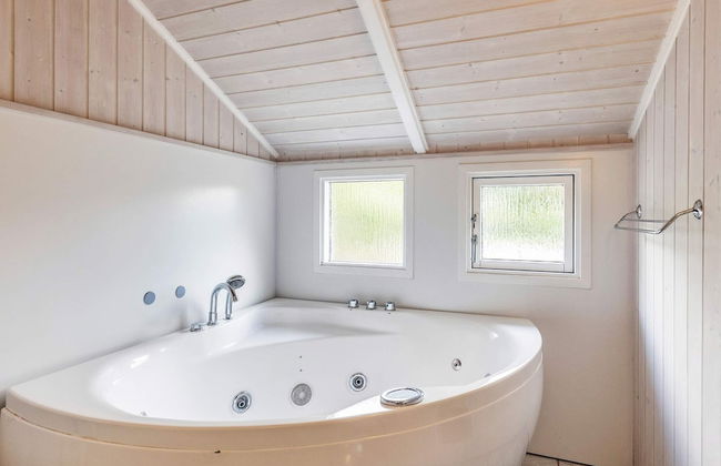 8 Person Holiday Home in Faxe Ladeplads - Photo 3