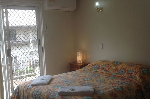 Photo 2 - Bayshores Holiday Apartments