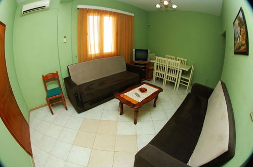 Foto 18 - Hotel Vila Alvin & Apartments