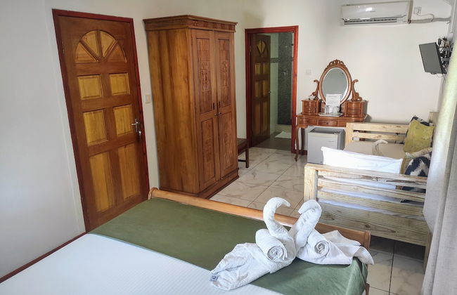 Lucy's guesthouse - Foto 19