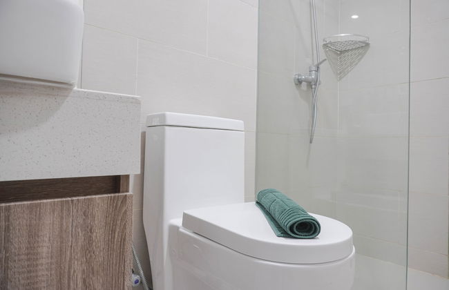 Nice And New 1Br With Office Room At Daan Mogot City Apartment - Foto 13