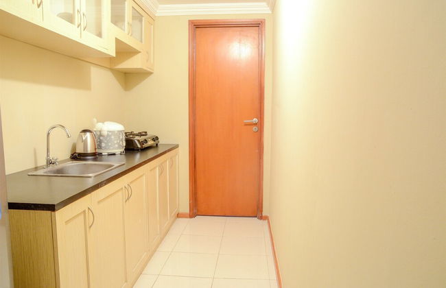 3 Bedrooms Apartment Grand Palace Kemayoran by Travelio - Foto 13