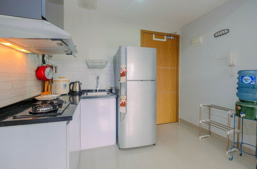 Photo 6 - Minimalist and Posh 1BR The Oasis Cikarang Apartment