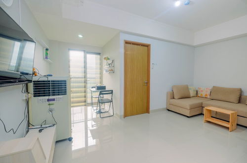 Photo 10 - Minimalist and Posh 1BR The Oasis Cikarang Apartment