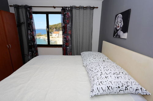 Photo 4 - Apartment Located Directly on the Sea, With sea Views and Stunning Views