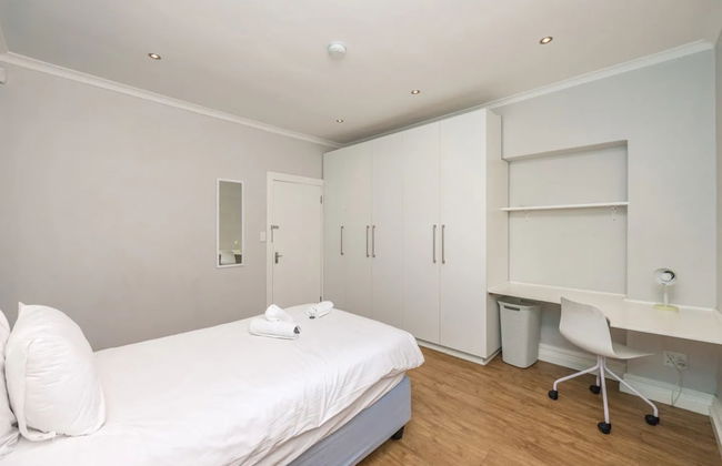 Contemporary 4 Bedroom Home - Foto 4