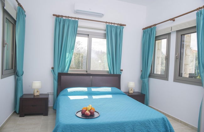 Stunning new Beach Front Villa,1st Line to the Beach, Large Pool, Wonderful Area - Foto 5