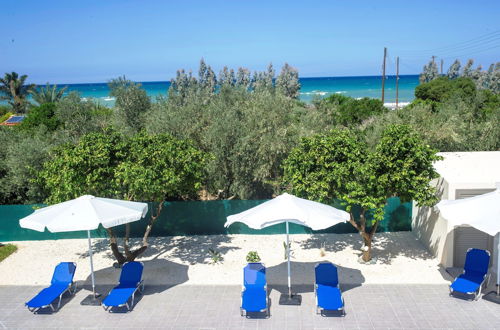 Foto 76 - Stunning new Beach Front Villa,1st Line to the Beach, Large Pool, Wonderful Area